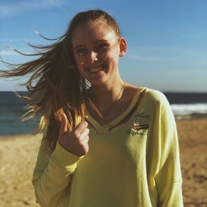 Meet your Posher, Chloe